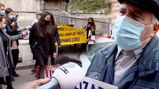 VIDEO | Proteste în fața Ministerului Muncii față de modul de calcul pentru salariul minim pentru 2022 stabilit de Guvern