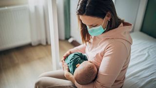 Premieră &icirc;n Rom&acirc;nia. Un bebeluș s-a născut infectat cu COVID-19. Mama era pozitivă &icirc;nainte de naștere