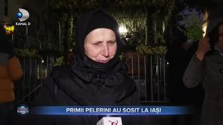 Racla cu moaștele Sf. Parascheva, scoasă afară