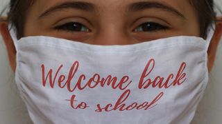 CNSU a anunțat că vor fi achiziționate 70 de milioane de teste rapide de salivă. Testele vor fi folosite în școli