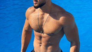 Bogdan Mocanu, fost concurent „Puterea Dragostei”, își răsfață iubita cu cadouri scumpe și surprize