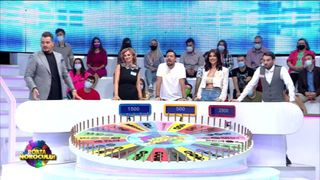 Kanal D, primul loc în topul audiențelor, cu show-ul “Roata Norocului”; aproape două milioane de fani au fost, aseară, cu ochii pe cea mai îndrăgită emisiune concurs, prezentată de Bursucu și Ana-Maria Barnoschi