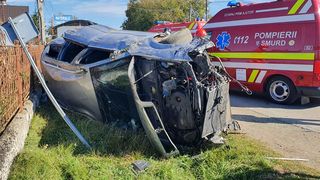 VIDEO | Imagini șocante: un tânăr de 28 de ani din Mureș și-a pierdut viața într-un mod cumplit, în urma unui accident. Bărbatul nu purta centura de siguranță