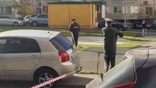 O mamă s-a aruncat în gol cu cei doi fii ai săi