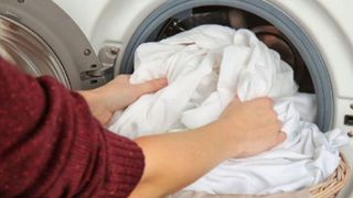 Se spală de Sf. Parascheva, pe 14 octombrie 2021?