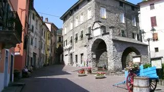 Case de v&acirc;nzare la mai puțin de 1 euro