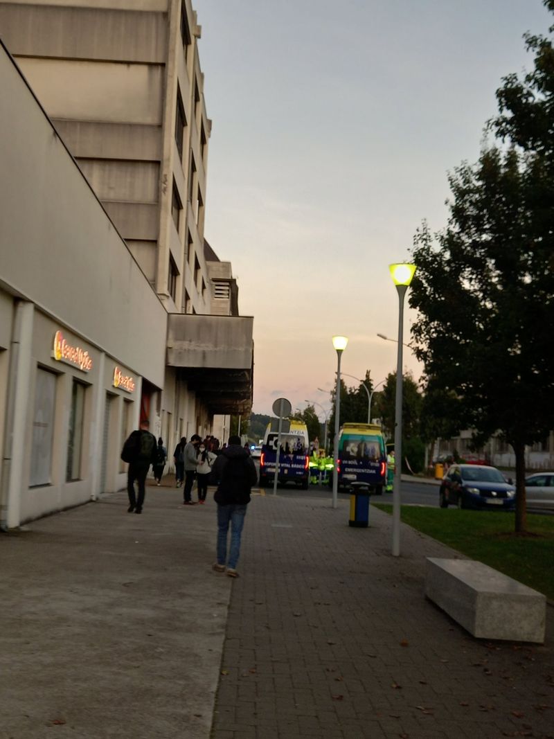 Panică în campusul unei universități din Spania: S-au tras focuri de armă. Autoritățile au reținut un tânăr de 21 de ani