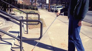 Reacția directoarei liceului de nevăzători din Iași după ce un elev , confirmat pozitiv cu COVID-19, a fost trimis acasă cu trenul