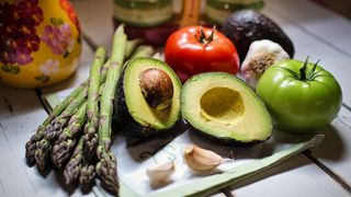 C&acirc;te calorii are un avocado? Beneficii şi contraindicaţii