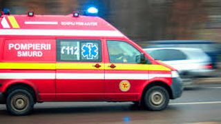 Un TIR încărcat cu motoare auto s-a răsturnat pe DN 5. Șoferul TIR-ului a fost rănit.