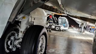 VIDEO|Flăcări și panică pe aeroportul din Cluj-Napoca