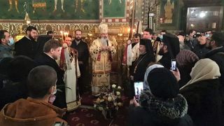 VIDEO | Arhiepiscopia Tomisului a făcut anunțul la miezul nopții: se pot trimite pomelnice prin PayPal, odată cu donațiile