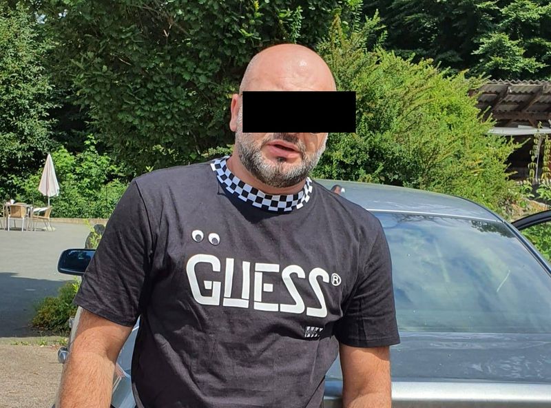 O tânără a fost răpită chiar din fața blocului, sechestrată și bătută crunt. Halucinant cine este autorul faptelor și cum a reușit fata să scape