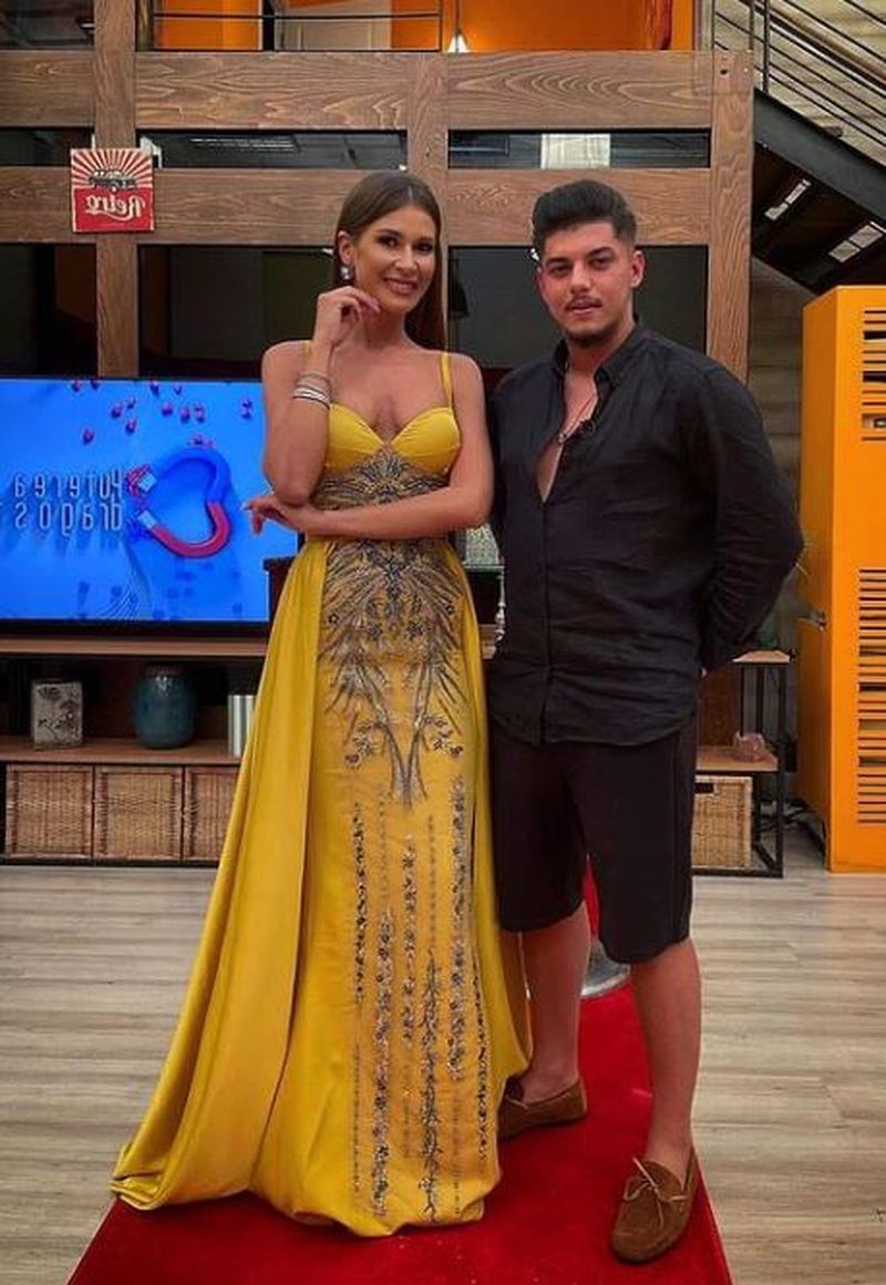 adrian norocel de la puterea dragostei și reea