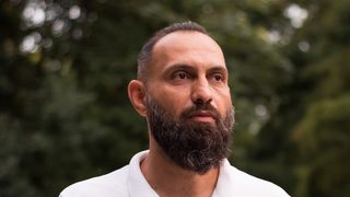 VIDEO | Unul dintre cei mai apreciați profesori de matematică a ales să se mute într-un mic sat săsesc, la sute de kilometri distanță de vacarmul Bucureștiului. Florin Stoica, o poveste de viață impresionantă