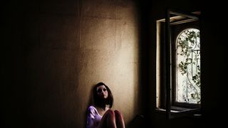 Întâmplare terifiantă în Galați. A fost abuzată de patru tineri, iar imaginile au ajuns pe rețelele de socializare