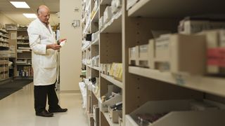 4.175 de flacoane de Tocilizumab vor ajunge în posesia Direcţiilor de Sănătate Publică