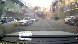 VIDEO | Un imobil cu 3 etaje a fost spulberat în urma unei explozii devastatoare ce a avut loc în China