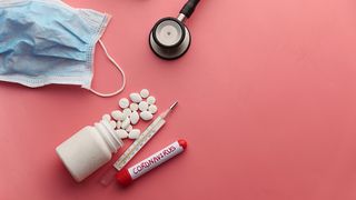 Agenţia Europeană a Medicamentului a anunțat că va lansa examinarea pastilei împotriva COVID-19. Pastila urmează să vină în completarea vaccinurilor