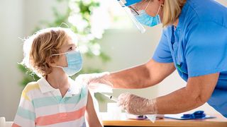 Vaccinul Moderna poate fi administrat și copiilor între 6 și 11 ani