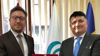 Ambasadorul Republicii Azerbaidjan la București, &icirc;n vizită la Institutul Yunus Emre din Bucureşti