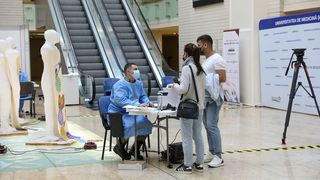 Hotărârea de Guvern care reglementează accesul persoanelor nevaccinate în mall-uri şi instituţii publice, publicată în Monitorul Oficial