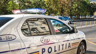 Poliția din Prahova a deschis un dosar penal, după ce un bărbat a spart geamurile de la UPU