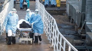 Avertismentul unui medic: Pacienţii vindecaţi de Covid pot face din nou boala, într-o formă mai gravă