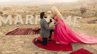 EXCLUSIVITATE! Anda Adam a spus “DA!”. Concurenta de la Bravo, ai stil! Celebrities” a fost ceruta in casatorie : “Am plans de bucurie!”