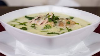 Un medic de familie din Dolj, acuzat că prescrie ca tratament pacienților bolnavi de Covid-19... supă de pui - DIALOG HALUCINANT