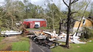 Tornadele care au lovit sudul Statelor Unite au creat scene de-a dreptul apocaliptice