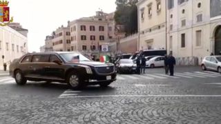 VIDEO| Un român a intrat cu maşina în coloana oficială a lui Joe Biden, la Roma