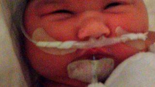 Un bebeluş de peste 6 kilograme a fost născut &icirc;n Marea Britanie şi a intrat direct pe locul 3 &icirc;n topul celor mai grei nou-născuţi din Regatul Unit