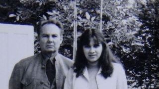 Carmen Iohannis &icirc;mplinește 61 de ani. Cum arăta &icirc;n tinerețe Prima Doamnă a Rom&acirc;niei