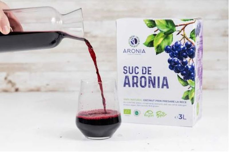 Sucul de aronia — o minune a naturii cu zeci de beneficii pentru sănătate