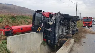 Accident grav în județul Alba, între un autoturism și o automacara. FOTO