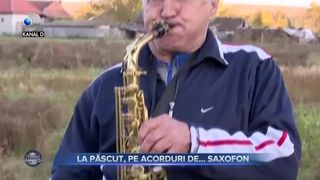 La păscut, pe acorduri de... saxofon