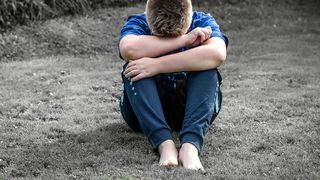 Și-a injectat copiii cu heroină pentru a-i ajuta să doarmă