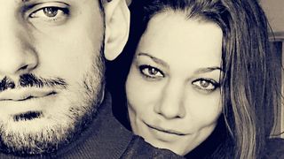 VIDEO | Răsturnare de situație în cazul fetiței ucise la Arad. Mama micuței a fost audiata astăzi pentru prima oară și susține că nu știa nimic despre crima îngrozitoare a fiicei sale