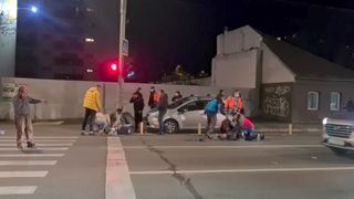 VIDEO | Grav accident în Cluj! Un bunic și nepoțica de numai 4 ani, loviți de o mașină pe trecerea de pietoni