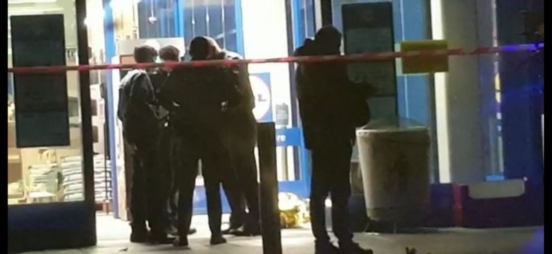 Paznic decedat magazin 