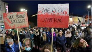 Proteste ample au loc &icirc;n Polonia, după ce o t&acirc;nără a decedat pentru că i s-a refuzat avortul