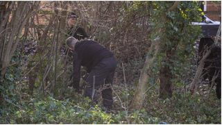 Un adolescent de 15 ani a ajuns &icirc;n spatele gratiilor după ce și-a &icirc;njunghiat de 70 de ori prietenul de 12 ani. A vrut să-l decapiteze