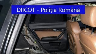 O rețea de contrabandiști din Neamț a găsit o nouă metodă de ai deruta pe polițiști. Schimbă plăcuțele de înmatriculare în timpul mersului