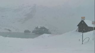 VIDEO | La munte a venit iarna, însă toată România tremură în acest început de noiembrie extrem de rece