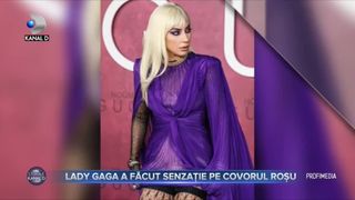 Lady Gaga a făcut senzație pe covorul roșu