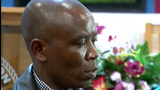 Povestea preotului care a devenit erou după ce un individ &icirc;narmat a scos pistolul &icirc;n biserică. Acesta a salvat situația &icirc;ntr-un mod neașteptat