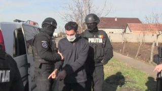 Noi detalii tulburătoare ies la iveală &icirc;n cazul Antoniei, fetița &icirc;n v&acirc;rstă de 5 ani, ucisă de tatăl vitreg și dusă &icirc;ntr-o valiză pe un c&acirc;mp din Arad