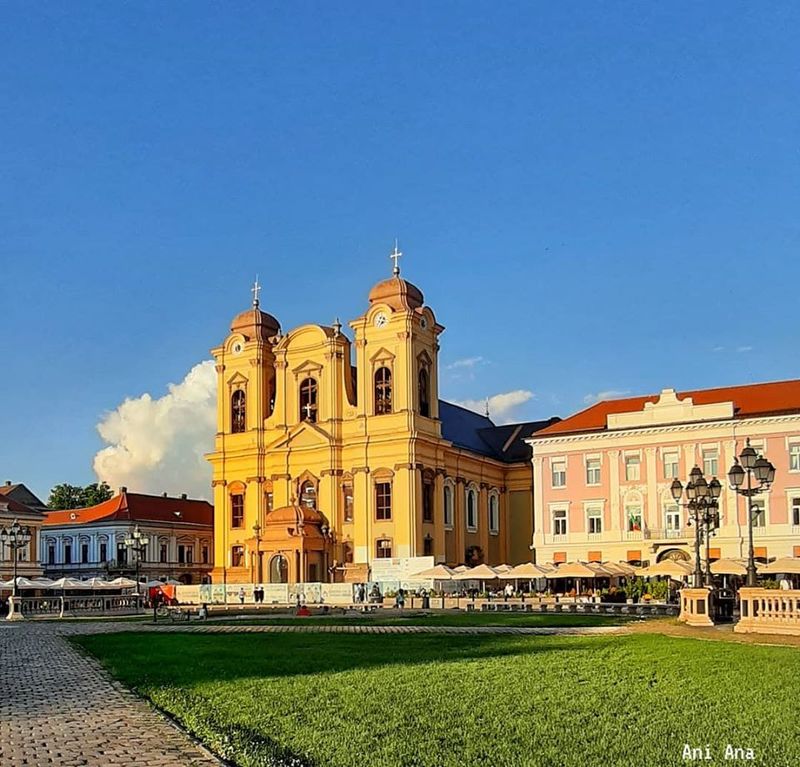 Clădiri istorice reabilitate spectaculos de străini: Centrul Timișoarei își recapătă strălucirea de altădată