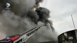 Incendiu devastator la fabrică